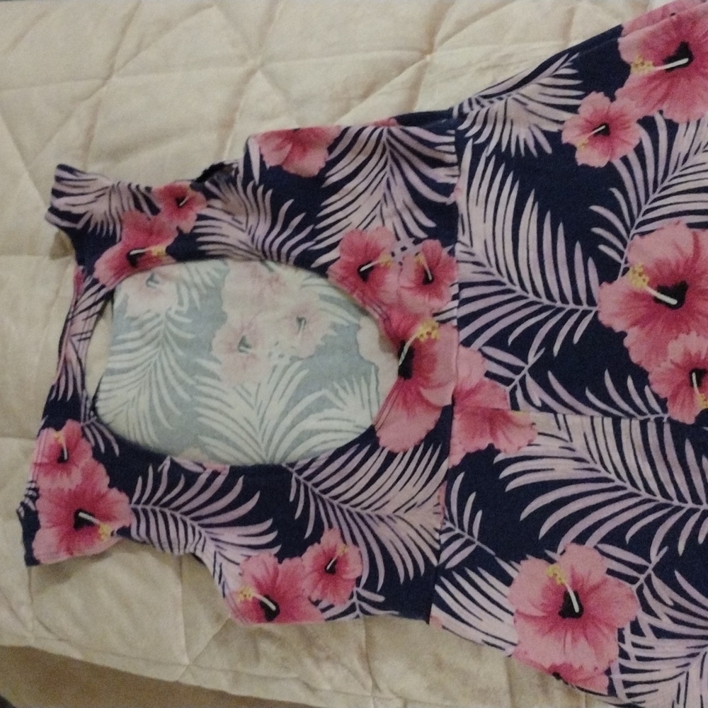 Summery dress - Picture 3 of 3